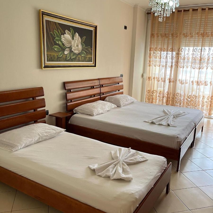 Sea View Apartment Vlorë Exterior foto